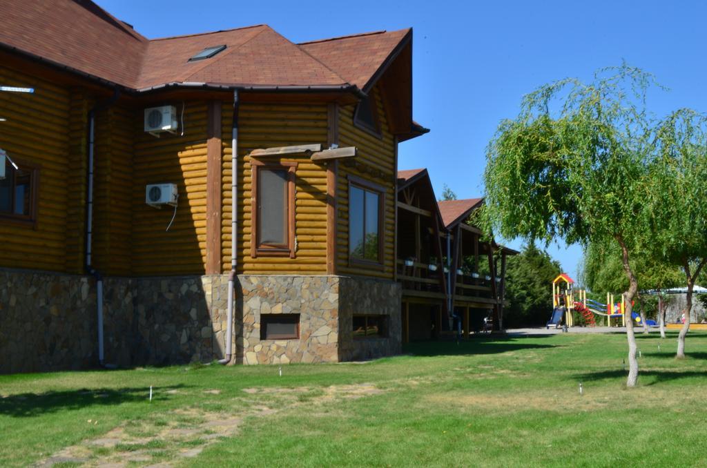 Panska Hata Hotel Nyzhnya Khortytsya Екстериор снимка