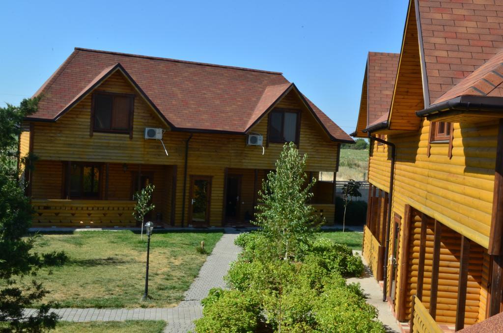 Panska Hata Hotel Nyzhnya Khortytsya Екстериор снимка