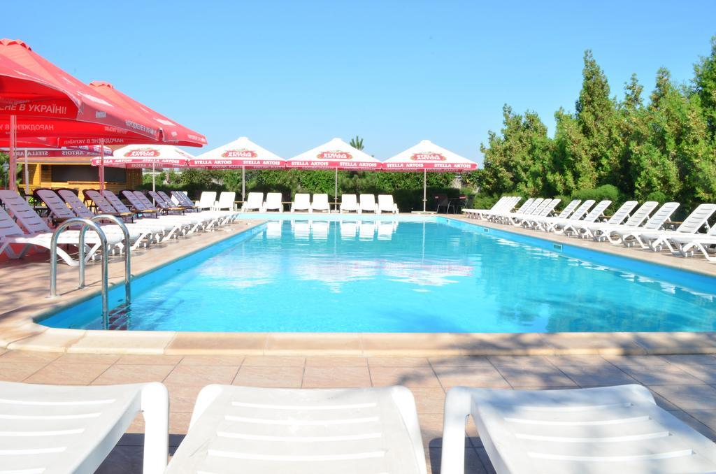 Panska Hata Hotel Nyzhnya Khortytsya Екстериор снимка